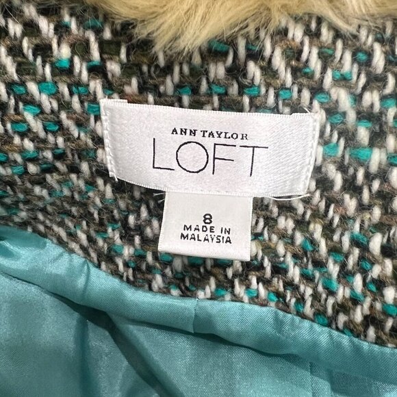 Ann Taylor Loft Womens Size 8 Tweed Coat With Faux Fur Collar Button Closure - Picture 2 of 10